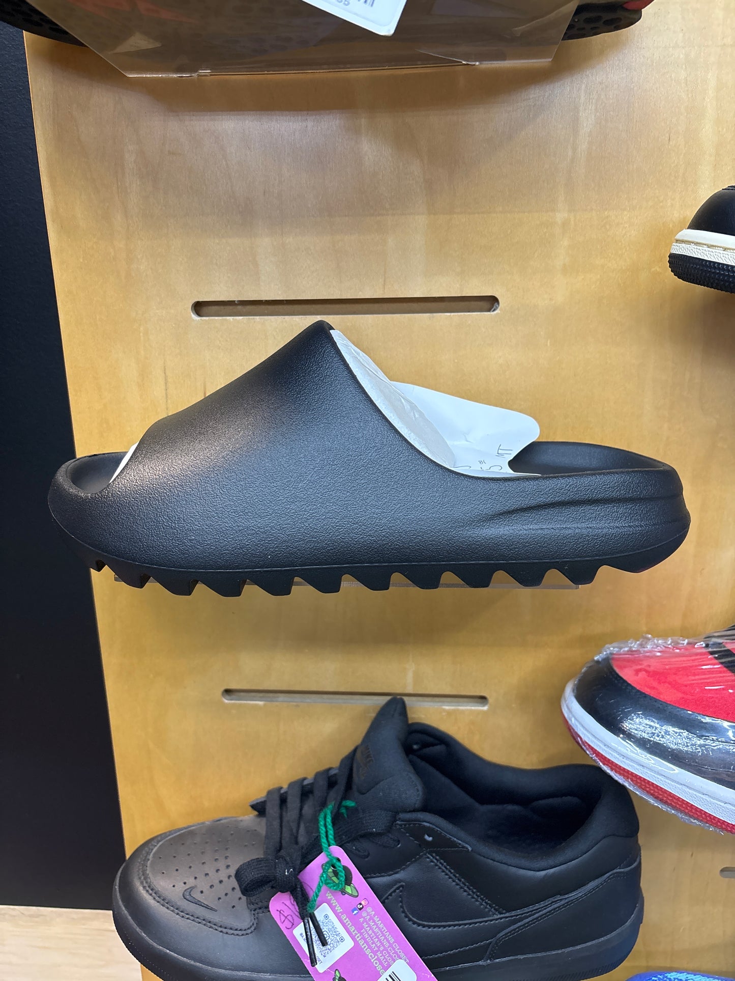 YS-01 SLIDES SIZE 10 NEW MT