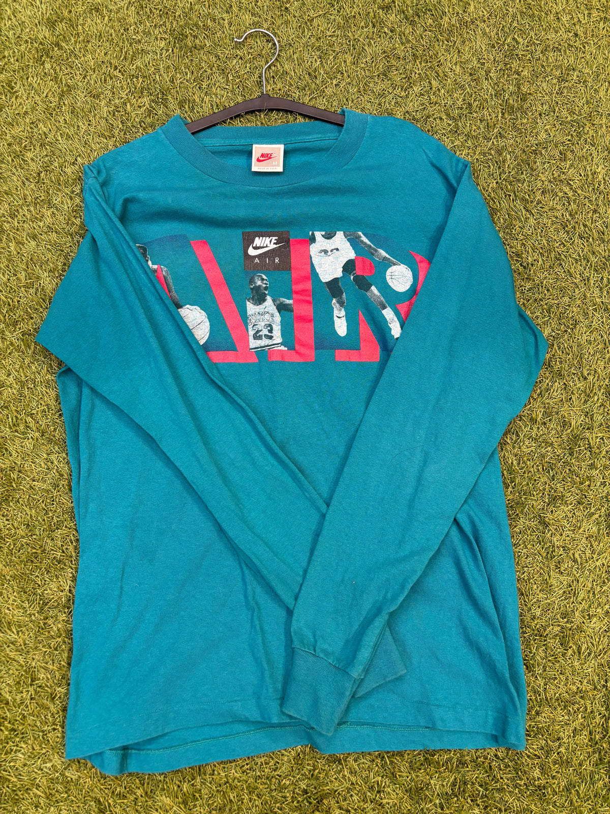 Vintage 90s Nike Air Jordan Blue Graphic Logo Long Sleeve Tee