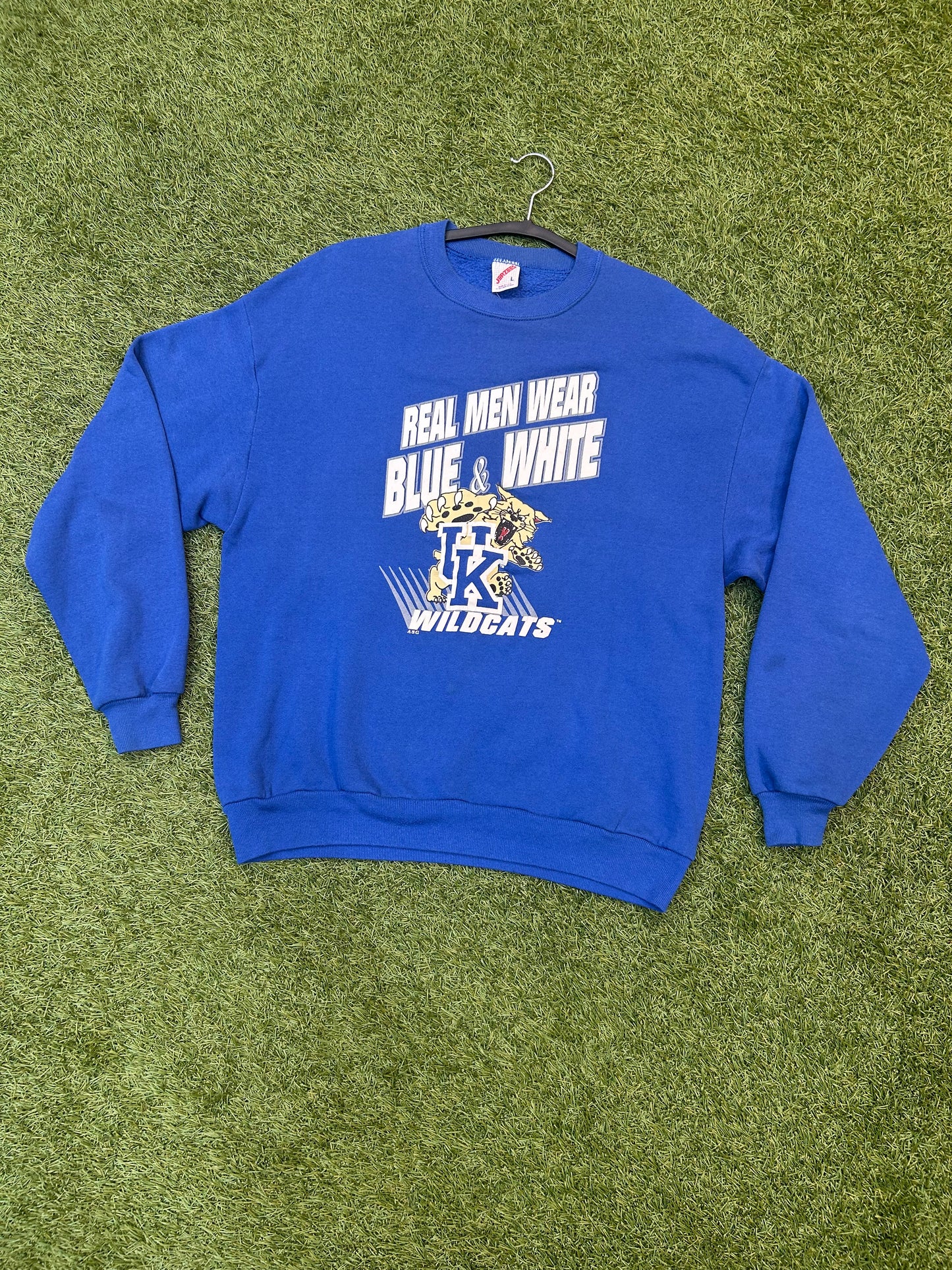 Vintage 90s University Of Kentucky Wildcats Real Men Wear Blue & White Crewneck