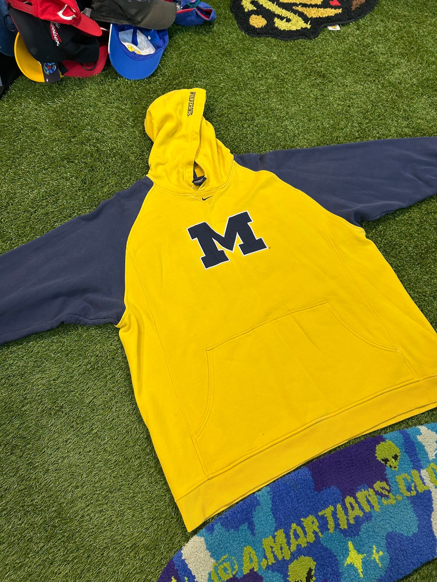 Vintage Nike x Michigan University Center Swoosh Hoodie