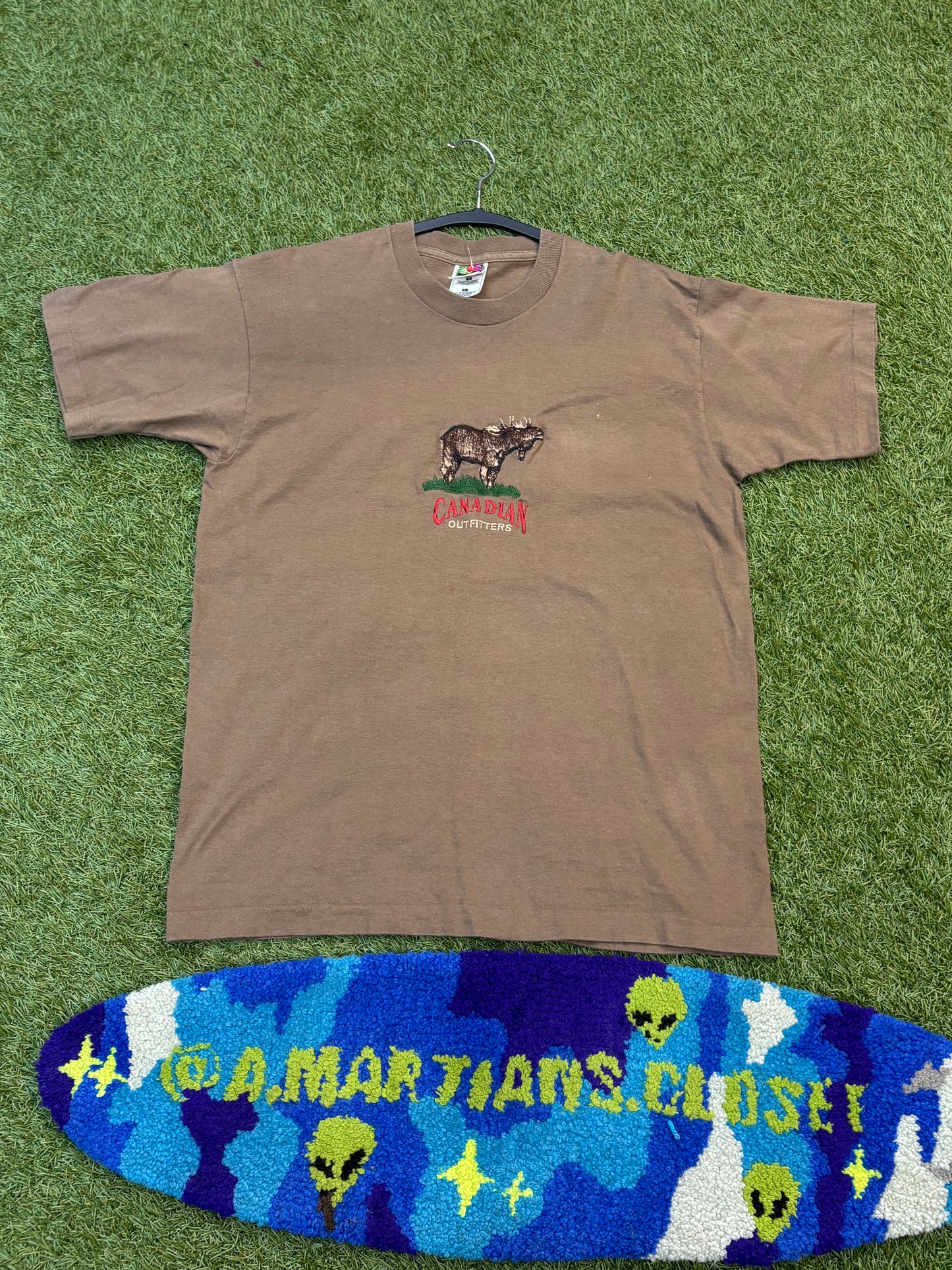 Y2K Fruit of the Loom Canadian Outfitters Moose Tee