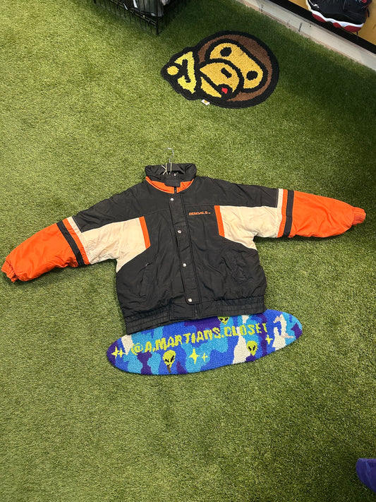 Vintage 90s Game Day NFL Cincinnati Bengals Jacket W/Hood