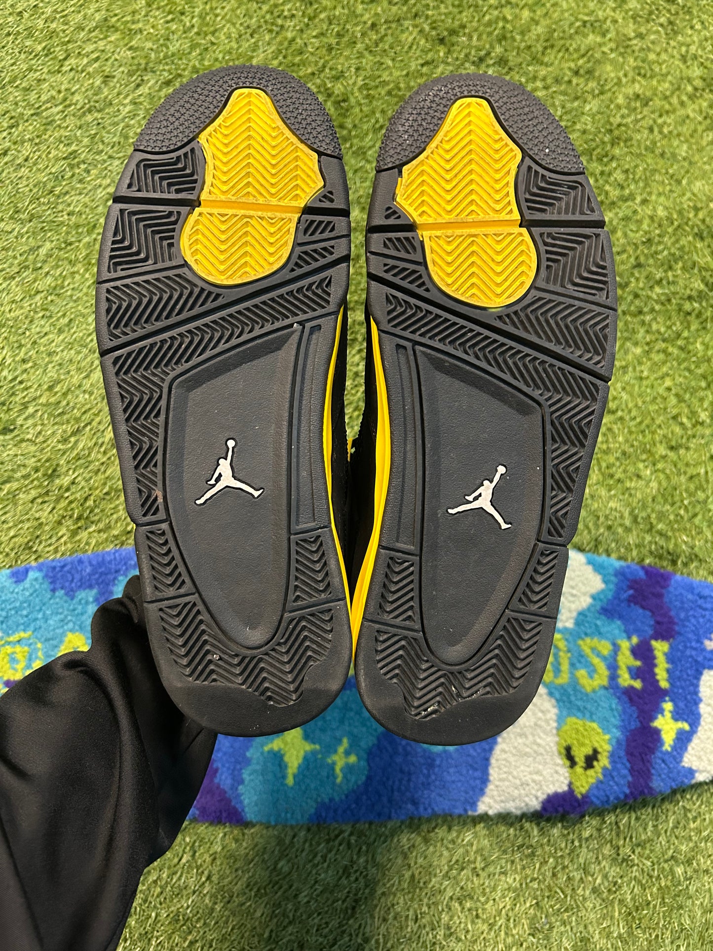 Jordan Retro 4 Yellow Thunders