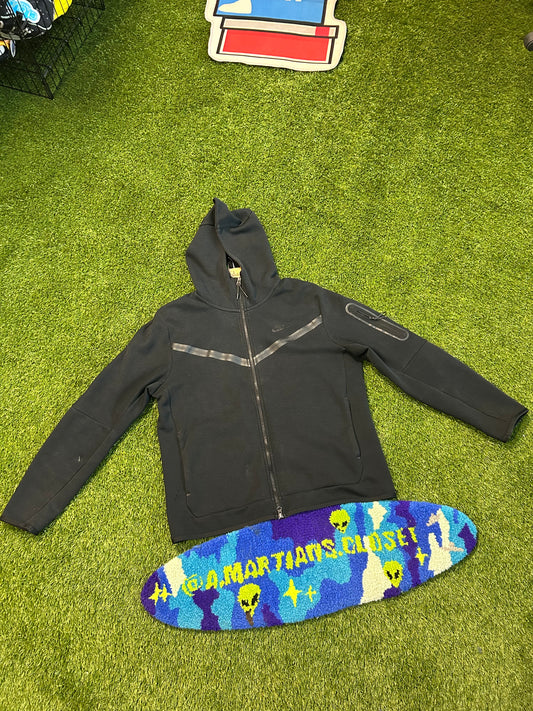 Black Nike Tech Top