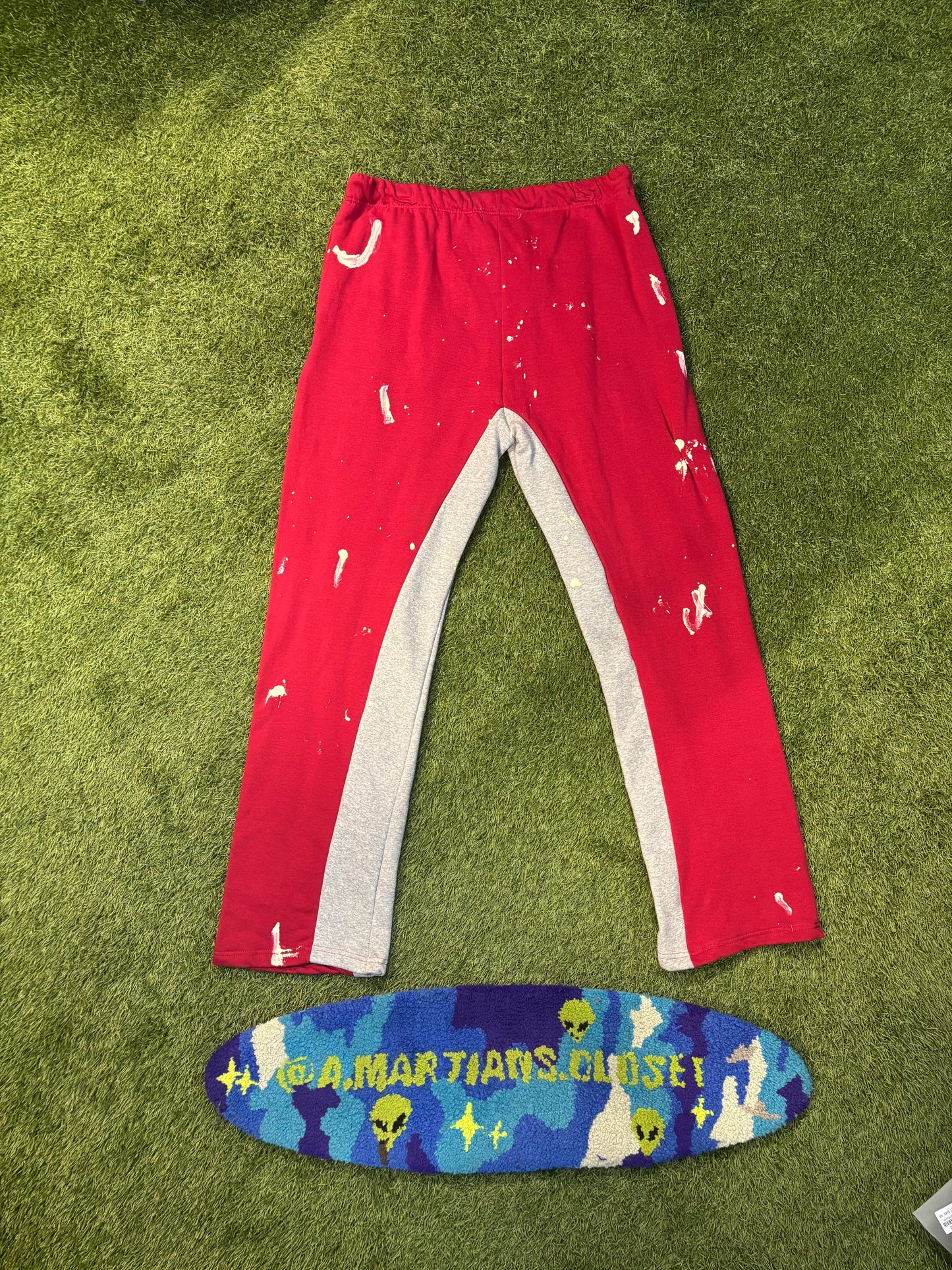 MNML 3 Patch Contrast Red Sweatpants