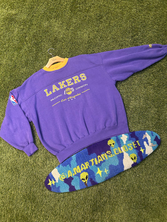 Vintage 90s Lee Sports Los Angeles Lakers Embroidered Crewneck