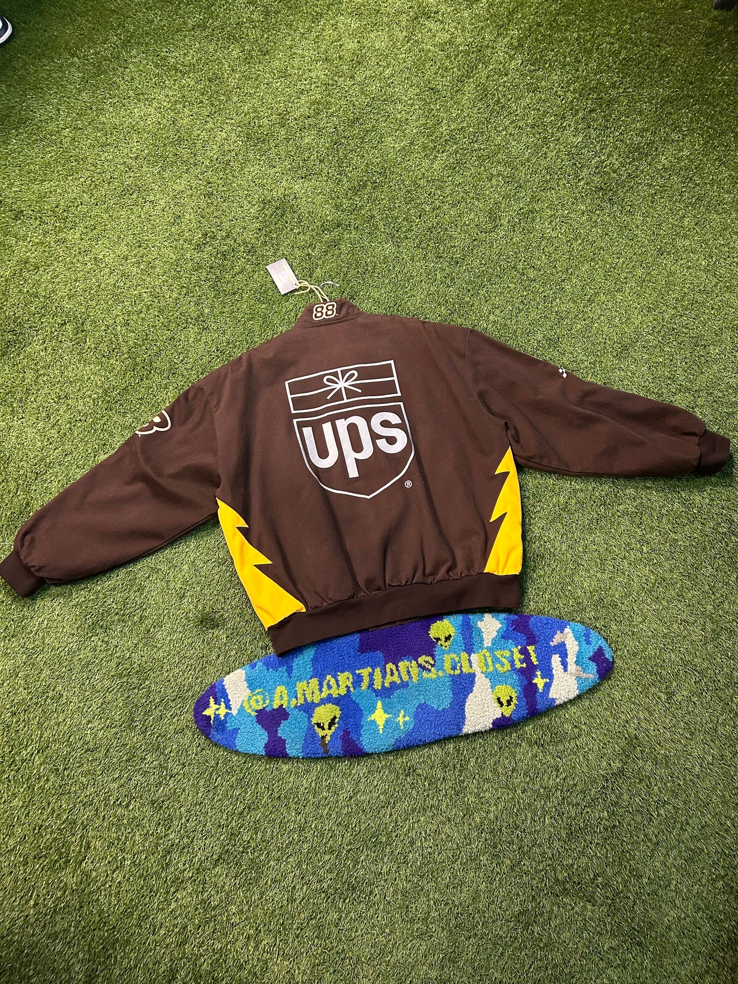 Vintage 90s Dale Jarret UPS Heavy NASCAR Jacket