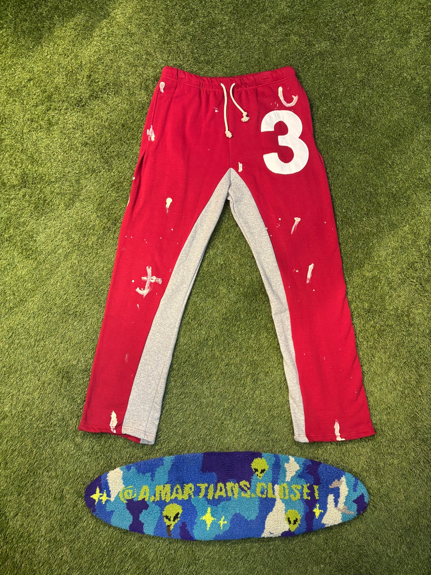 MNML 3 Patch Contrast Red Sweatpants