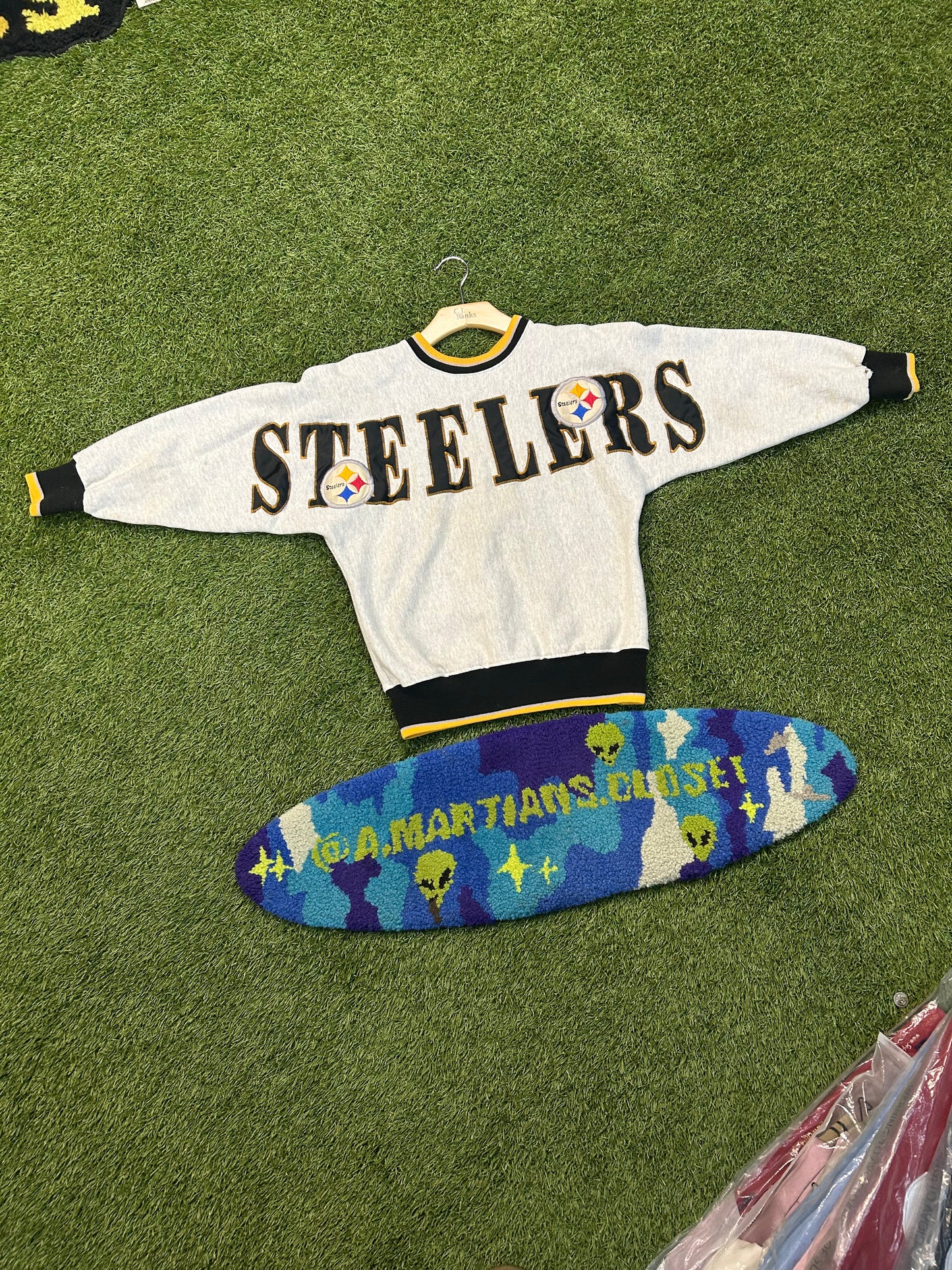 Vintage NFL Pittsburgh Steelers Big Embroidered Logo Crewneck
