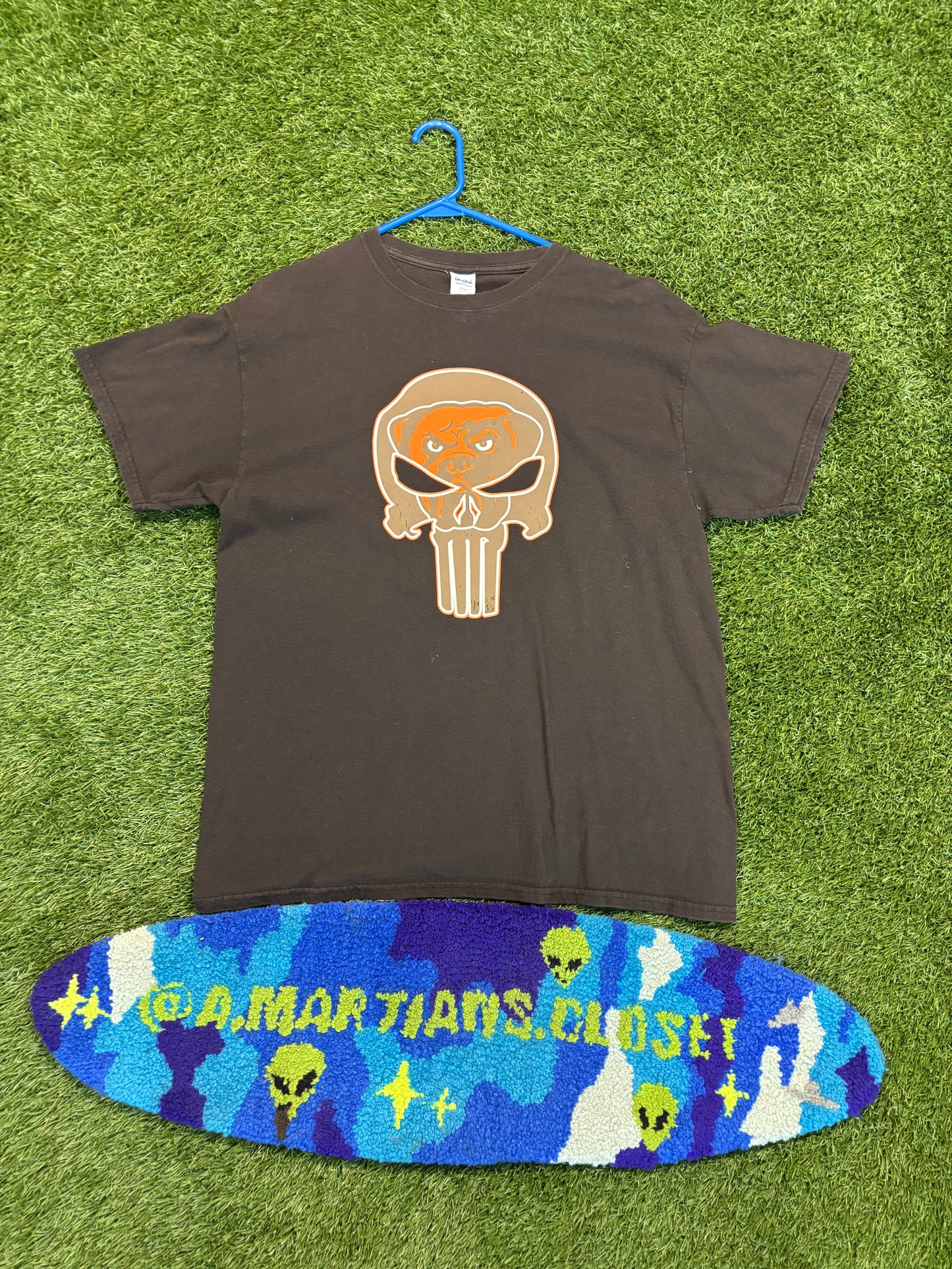 Gildan Browns Bulldog Skull Tee