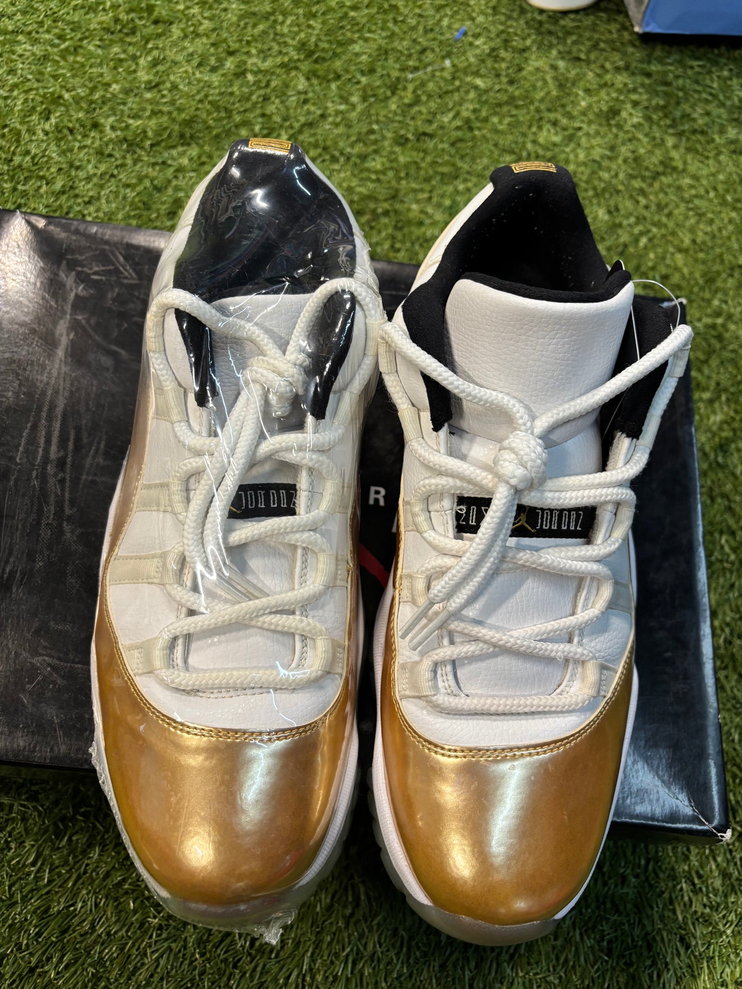 Jordan retro 11 closing ceremony