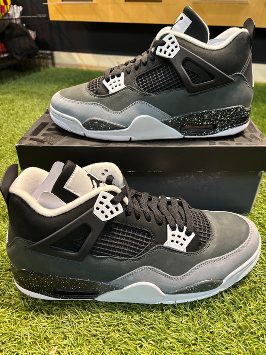 Air Jordan retro 4 fear