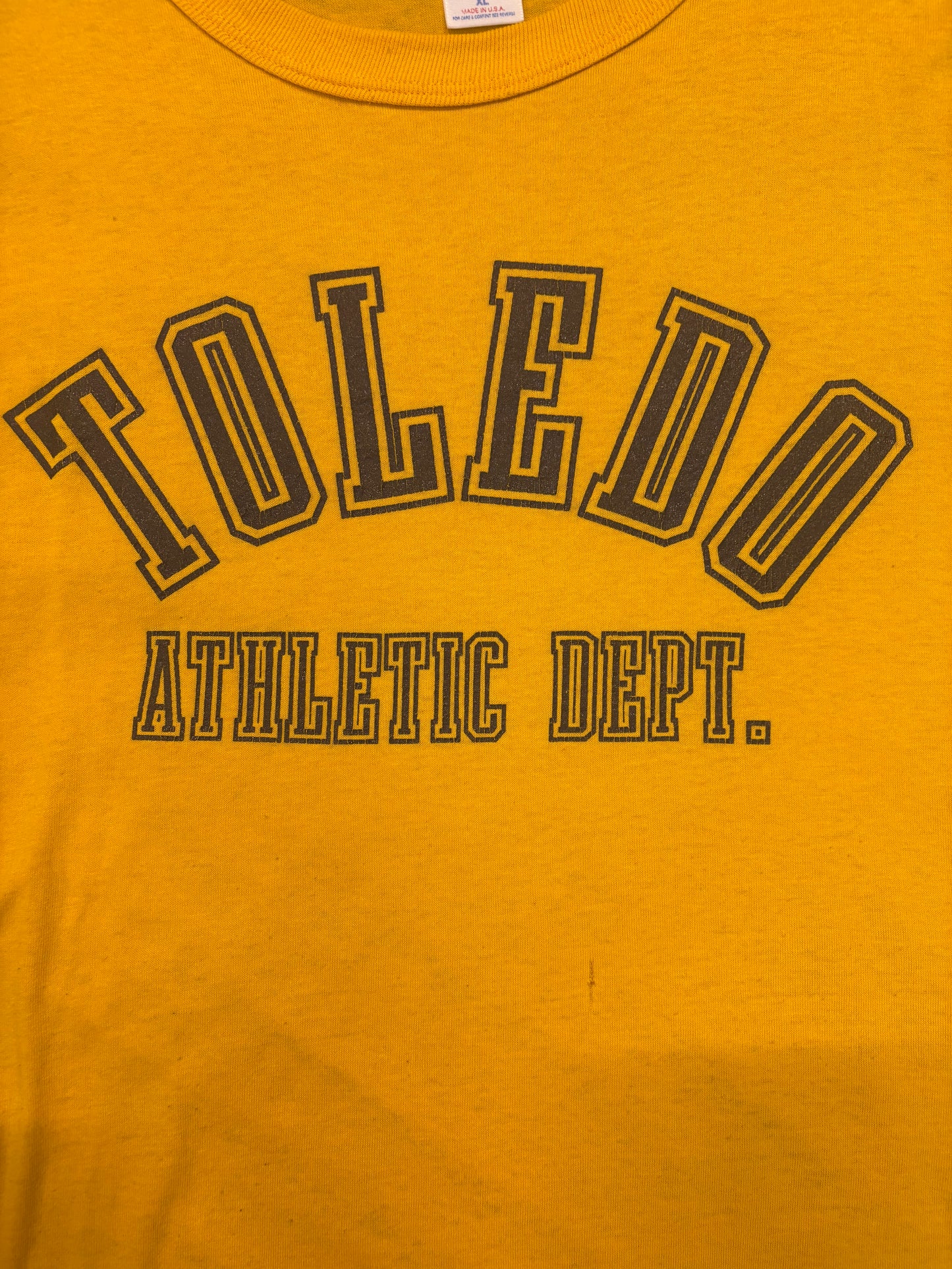 Vintage single stitch Toledo university tee