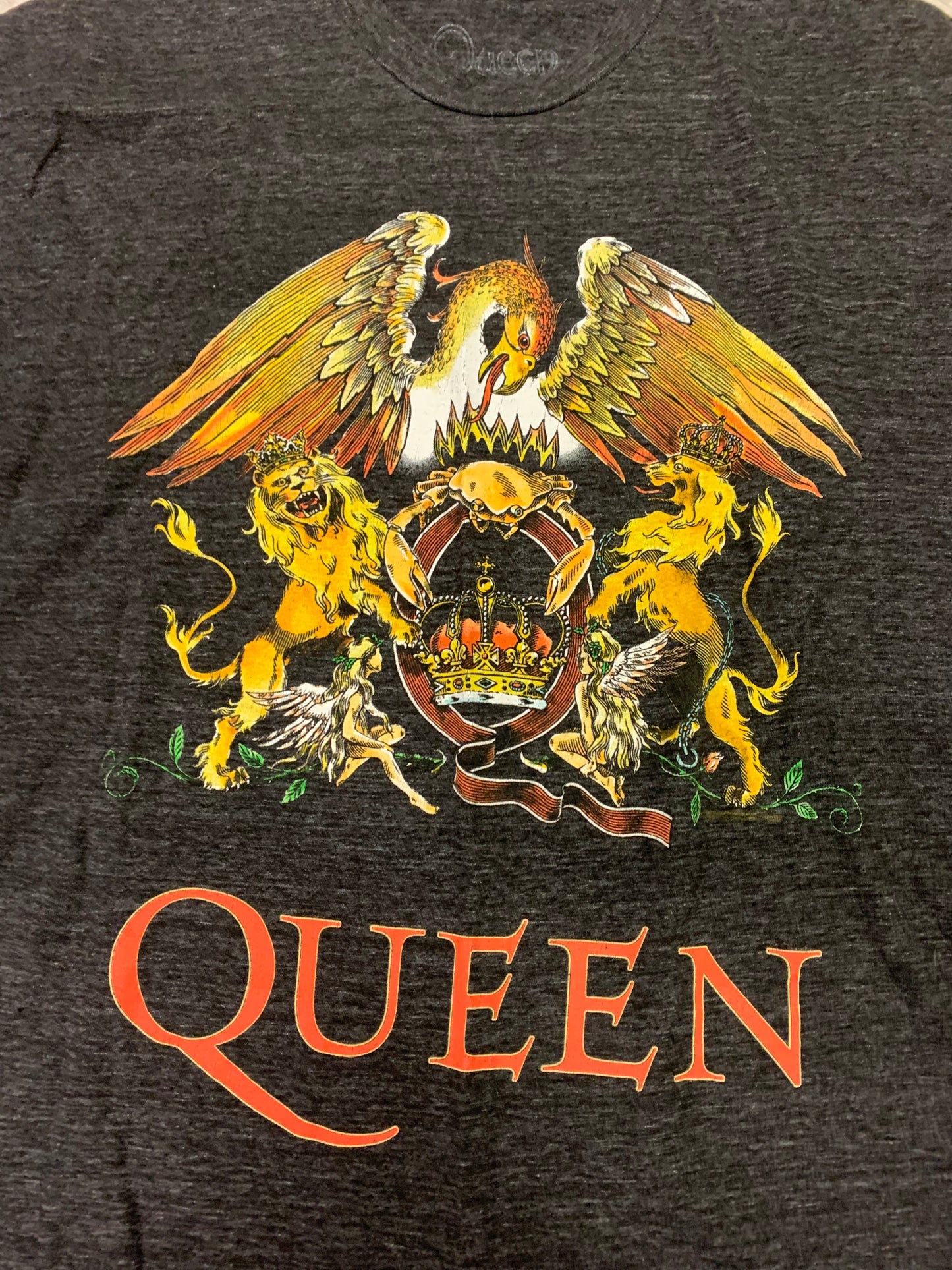 QUEEN TEE